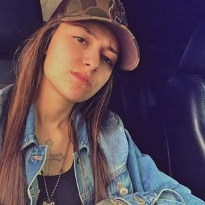 Meet your Posher, Nikki